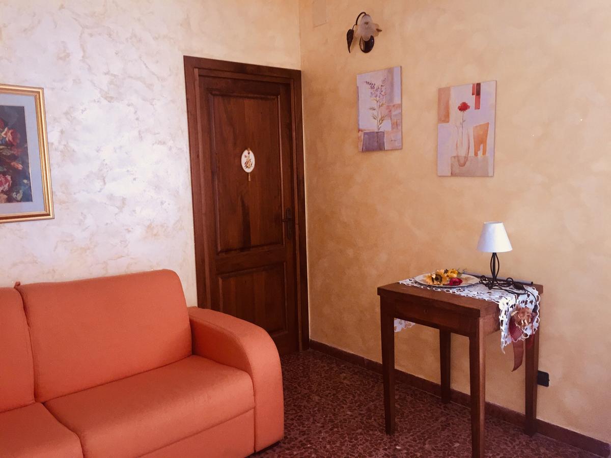 B&B Il Tulipano Sul Lago Colle di Tora Екстериор снимка